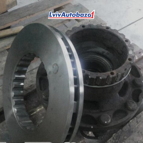 Послуги з ремонту та реставрації шліцевої частини ступиць вантажівок VOLVO FH, FM, RENAULT Magnum DXI, Premium DXI. Точна обробка, гарантія. Львів, вул. Пасічна, 127.